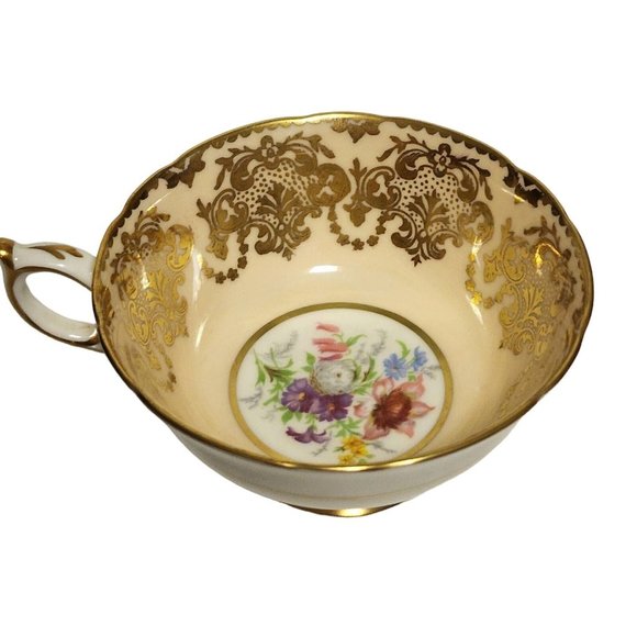 Vintage Paragon‎ Gold Floral Bouquet Filigree Teacup Cup & Saucer England - Picture 7 of 12